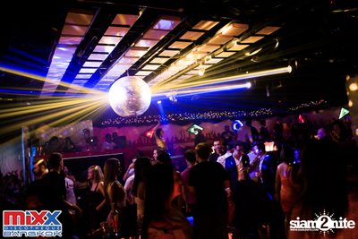 Hot Pants Meets Stilettos Party at MIXX Bangkok — photo 71