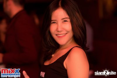 Hot Pants Meets Stilettos Party at MIXX Bangkok — photo 73