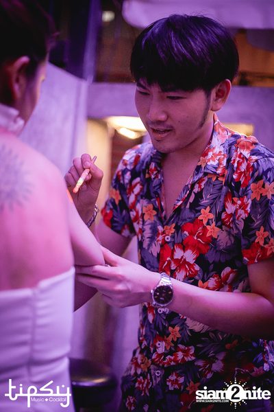 2nd Anniversary Neon Party Live w/ Flure at Tipsy Bkk — photo 19