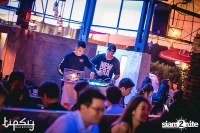 2nd Anniversary Neon Party Live w/ Flure at Tipsy Bkk — photo 90