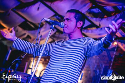 2nd Anniversary Neon Party Live w/ Flure at Tipsy Bkk — photo 95