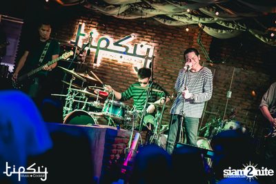 2nd Anniversary Neon Party Live w/ Flure at Tipsy Bkk — photo 102
