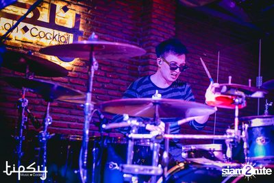 2nd Anniversary Neon Party Live w/ Flure at Tipsy Bkk — photo 114