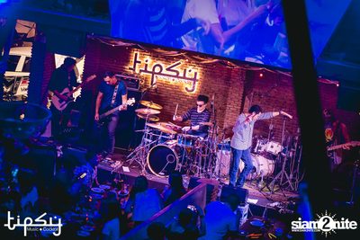 2nd Anniversary Neon Party Live w/ Flure at Tipsy Bkk — photo 124