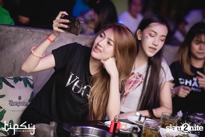 2nd Anniversary Neon Party Live w/ Flure at Tipsy Bkk — photo 140