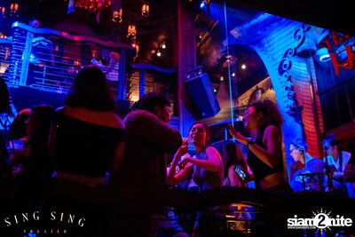 BLING IT กับ Bangkok Invaders ที่ ซิง ซิง เธียเตอร์ — photo 22