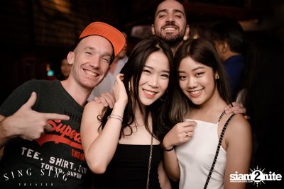 BLING IT กับ Bangkok Invaders ที่ ซิง ซิง เธียเตอร์ — photo 45