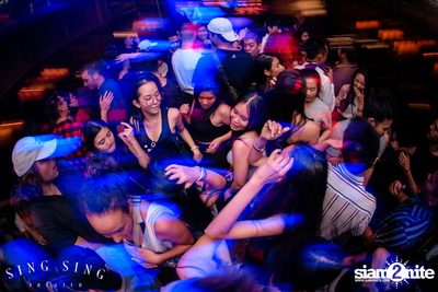 BLING IT กับ Bangkok Invaders ที่ ซิง ซิง เธียเตอร์ — photo 66