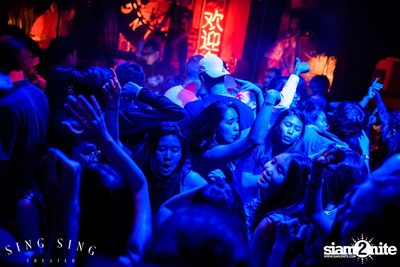 BLING IT กับ Bangkok Invaders ที่ ซิง ซิง เธียเตอร์ — photo 68