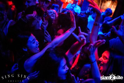BLING IT กับ Bangkok Invaders ที่ ซิง ซิง เธียเตอร์ — photo 70