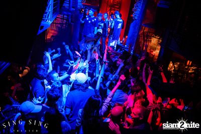 BLING IT กับ Bangkok Invaders ที่ ซิง ซิง เธียเตอร์ — photo 84