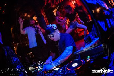 BLING IT กับ Bangkok Invaders ที่ ซิง ซิง เธียเตอร์ — photo 111
