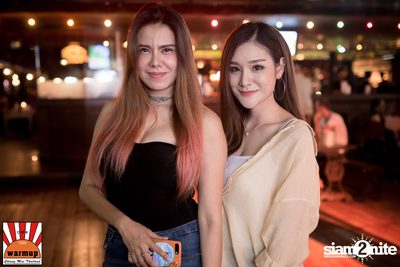 K.H.M. ที่ วอร์ม อัพ คาเฟ่ เชียงใหม่ — photo 1