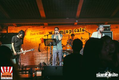 K.H.M. ที่ วอร์ม อัพ คาเฟ่ เชียงใหม่ — photo 11