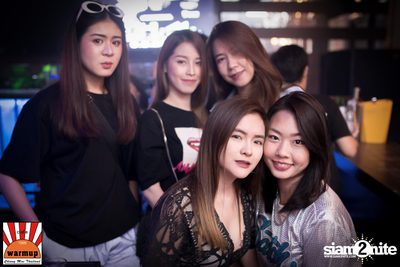 K.H.M. ที่ วอร์ม อัพ คาเฟ่ เชียงใหม่ — photo 13