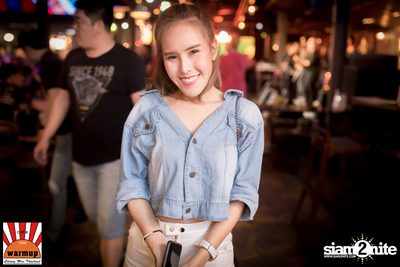 K.H.M. ที่ วอร์ม อัพ คาเฟ่ เชียงใหม่ — photo 38