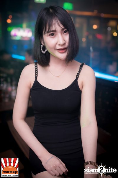 K.H.M. ที่ วอร์ม อัพ คาเฟ่ เชียงใหม่ — photo 48