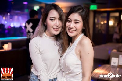 K.H.M. ที่ วอร์ม อัพ คาเฟ่ เชียงใหม่ — photo 71
