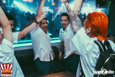 K.H.M. ที่ วอร์ม อัพ คาเฟ่ เชียงใหม่ — photo 75
