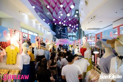 EiiKLEAW Market at Centerpoint of Siam Square — photo 13
