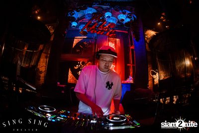 BLING IT กับ Bangkok Invaders ที่ ซิง ซิง เธียเตอร์ — photo 3