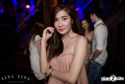 BLING IT กับ Bangkok Invaders ที่ ซิง ซิง เธียเตอร์ — photo 6