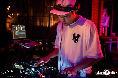 BLING IT กับ Bangkok Invaders ที่ ซิง ซิง เธียเตอร์ — photo 21