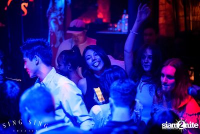 BLING IT กับ Bangkok Invaders ที่ ซิง ซิง เธียเตอร์ — photo 40