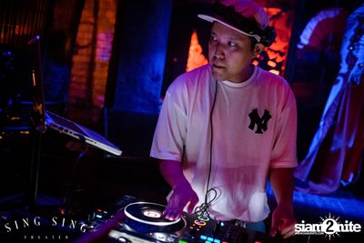 BLING IT กับ Bangkok Invaders ที่ ซิง ซิง เธียเตอร์ — photo 47