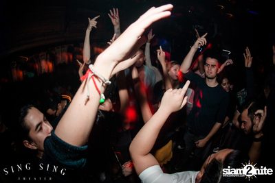 BLING IT กับ Bangkok Invaders ที่ ซิง ซิง เธียเตอร์ — photo 49