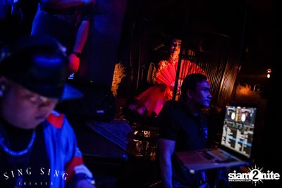 BLING IT กับ Bangkok Invaders ที่ ซิง ซิง เธียเตอร์ — photo 65