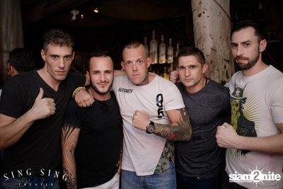 BLING IT กับ Bangkok Invaders ที่ ซิง ซิง เธียเตอร์ — photo 74