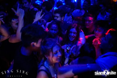 BLING IT กับ Bangkok Invaders ที่ ซิง ซิง เธียเตอร์ — photo 118