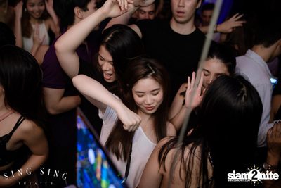 BLING IT กับ Bangkok Invaders ที่ ซิง ซิง เธียเตอร์ — photo 127