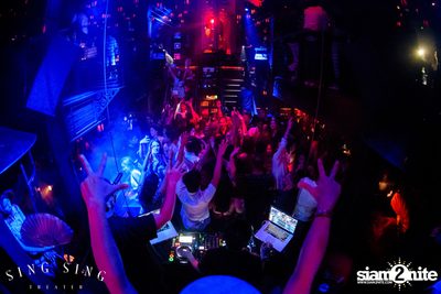 BLING IT กับ Bangkok Invaders ที่ ซิง ซิง เธียเตอร์ — photo 134