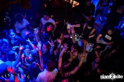 BLING IT กับ Bangkok Invaders ที่ ซิง ซิง เธียเตอร์ — photo 139