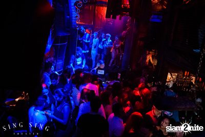 BLING IT กับ Bangkok Invaders ที่ ซิง ซิง เธียเตอร์ — photo 143