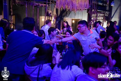 Friday Night at Ainu Bar — photo 41