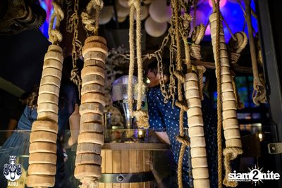 Friday Night at Ainu Bar — photo 96