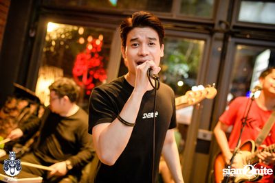 Friday Night at Ainu Bar — photo 112