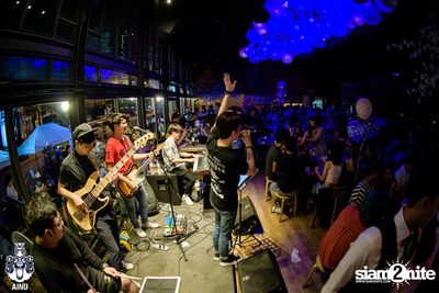 Friday Night at Ainu Bar — photo 117