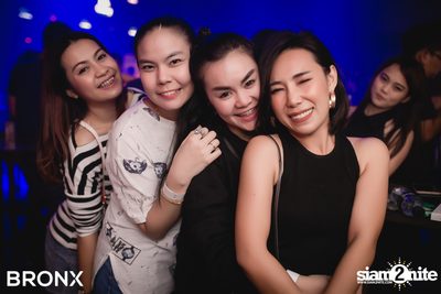 คืนวันเสาร์ ที่ร้าน บรองซ์ — photo 11