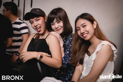คืนวันเสาร์ ที่ร้าน บรองซ์ — photo 53
