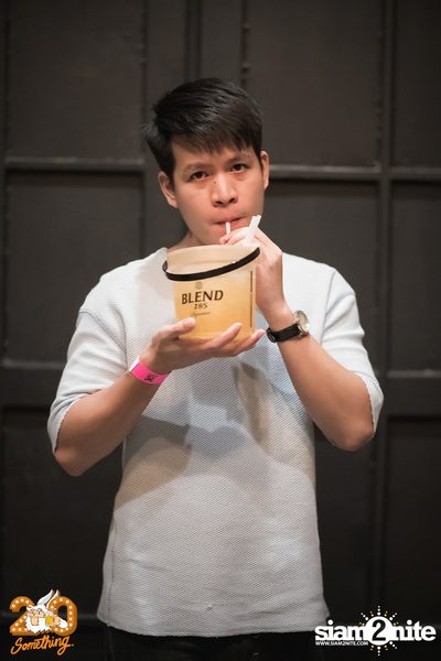 Atom Chanakan at 20Something Bar — photo 8