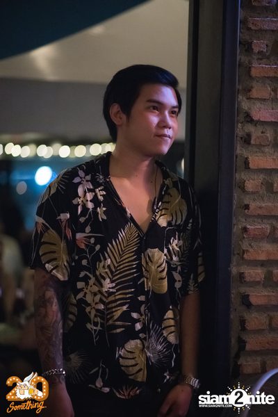 Atom Chanakan at 20Something Bar — photo 11