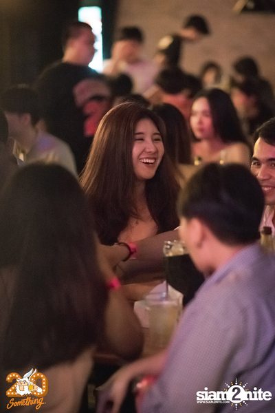 Atom Chanakan at 20Something Bar — photo 12