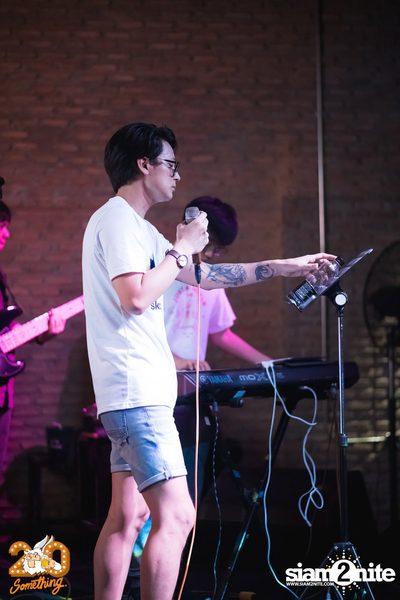 Atom Chanakan at 20Something Bar — photo 21