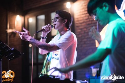 Atom Chanakan at 20Something Bar — photo 35