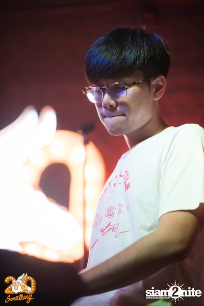 Atom Chanakan at 20Something Bar — photo 36
