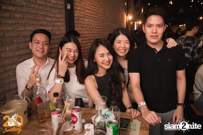 Atom Chanakan at 20Something Bar — photo 41